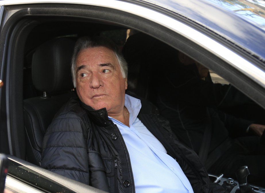 Luis Barrionuevo no tuvo competidores en la elección del gremio de Gastronómicos. Luis Barrionuevo no tuvo competidores en la elección del gremio de Gastronómicos.