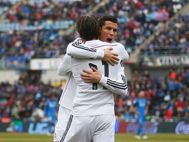 Real Madrid lo dio vuelta y conserva la punta