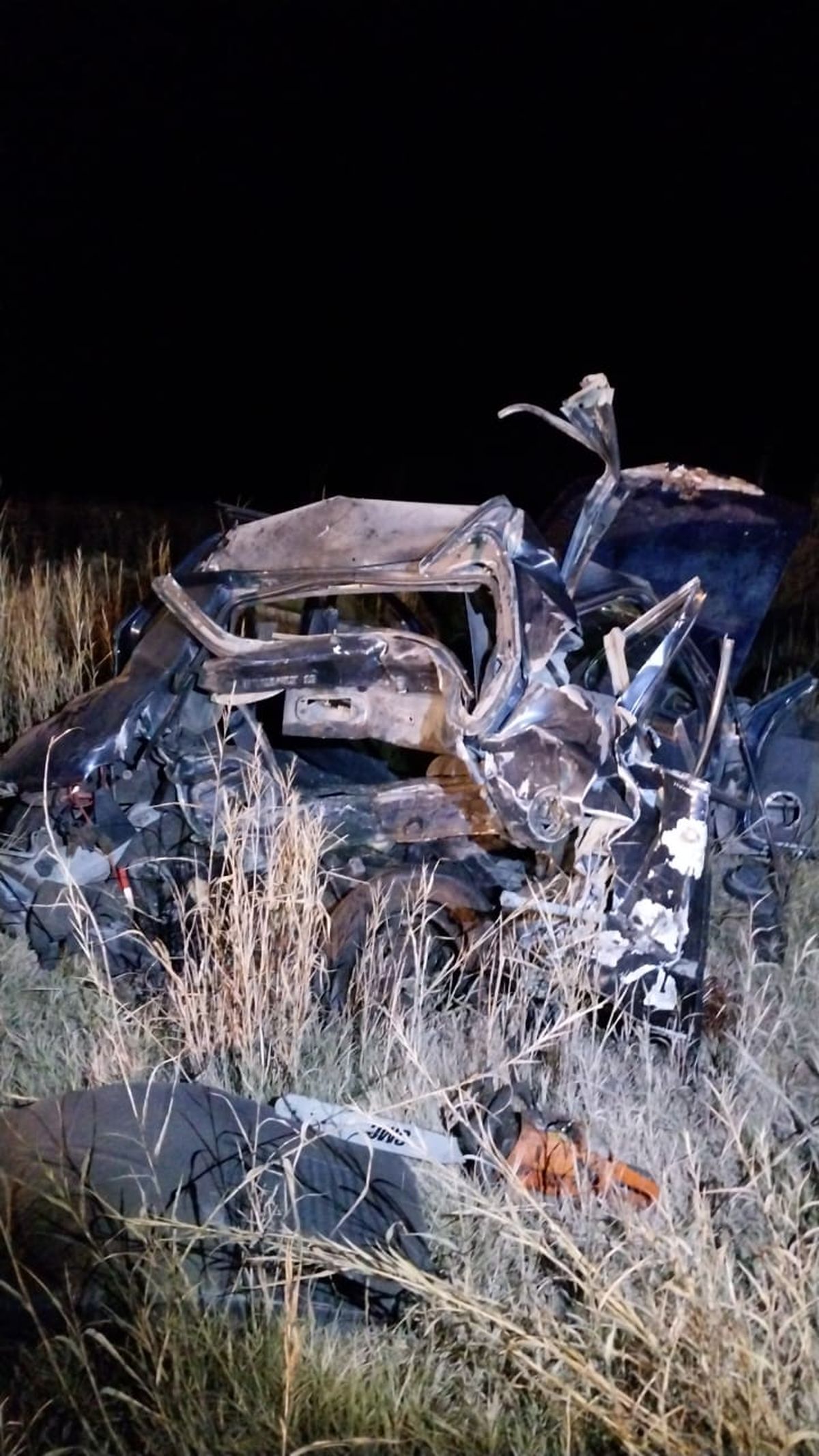Así quedó el vehículo en el que viajaba la familia Reinoso. Así quedó el vehículo en el que viajaba la familia Reinoso.