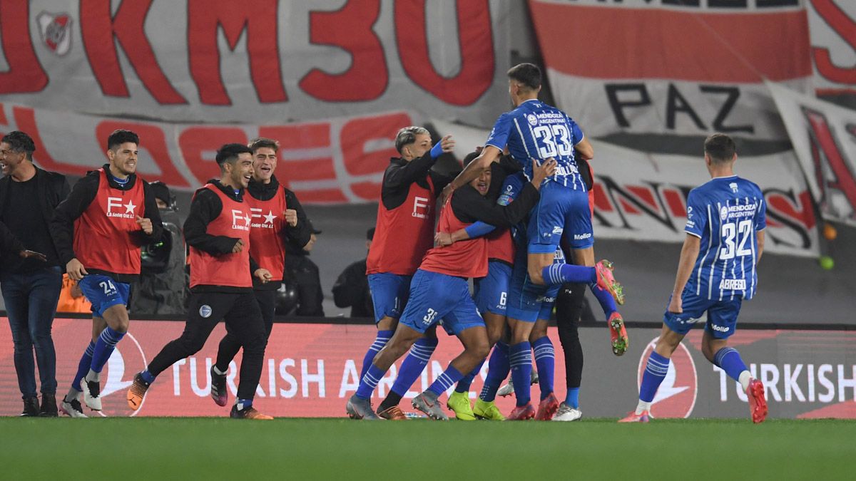 Godoy Cruz Le Ganó 2-0 A River Y Silenció El Monumental