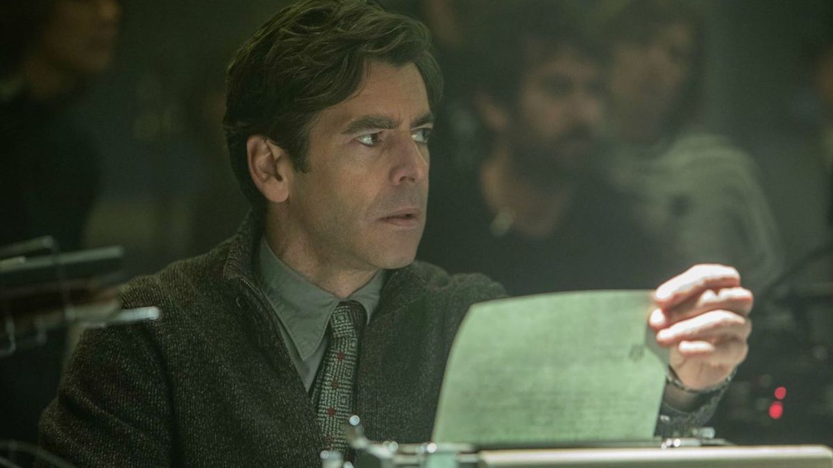 Hache es una serie dramática de 2 temporadas, de 8 y 6 capítulos. Hache es una serie dramática de 2 temporadas, de 8 y 6 capítulos.