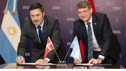 Ministros de Defensa: Luis Petri, de Argentina y Troel Lund Pousen, de Dinamarca.