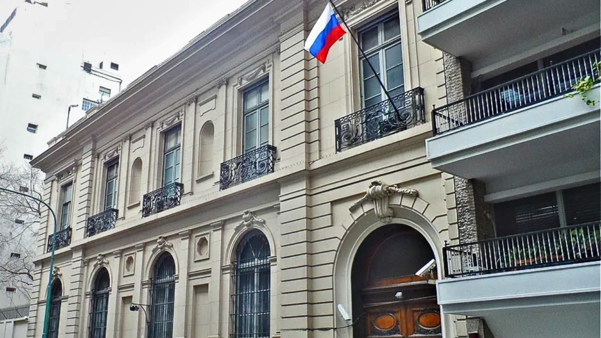 La Embajada de Rusia en Argentina emitió un comunicado y criticó las acusaciones que le hizo Argentina por supuesto espionaje ilegal. La Embajada de Rusia en Argentina emitió un comunicado y criticó las acusaciones que le hizo Argentina por supuesto espionaje ilegal.