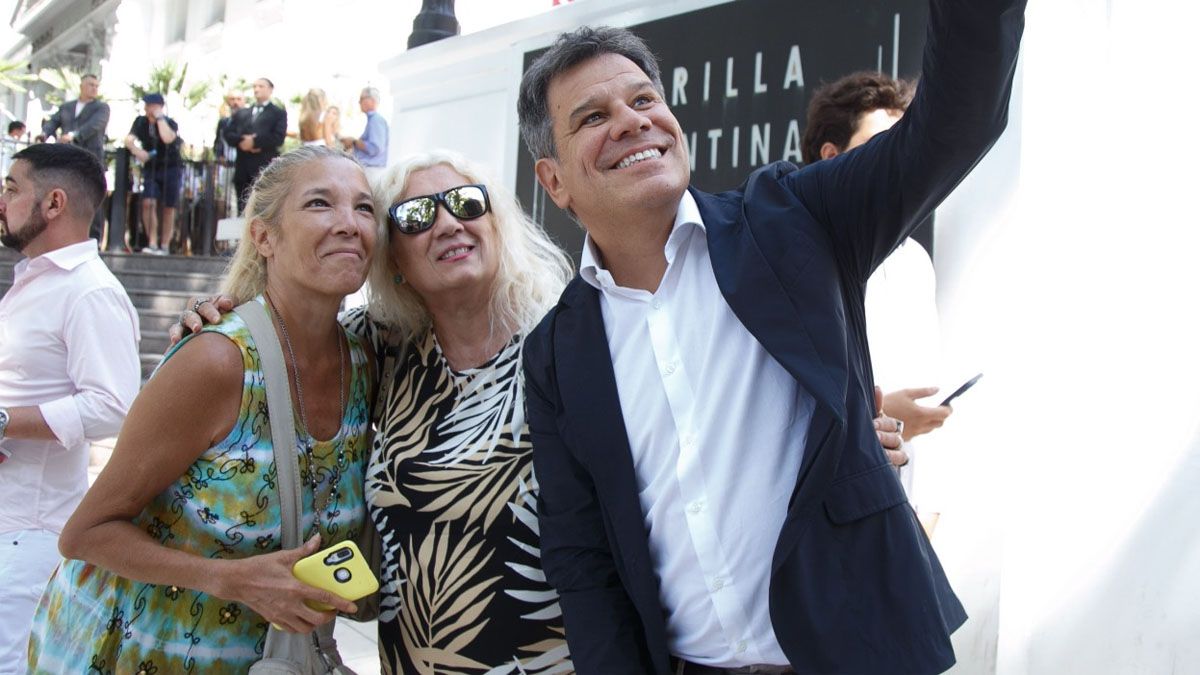 A Manes se lo ubica en el Grupo Malbec. En Mendoza fue una de las figuras nacionales que vino el día en que nació esa denominación. A Manes se lo ubica en el Grupo Malbec. En Mendoza fue una de las figuras nacionales que vino el día en que nació esa denominación.