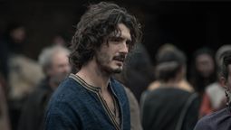 Yon González protagoniza la serie española Los herederos de la tierra.