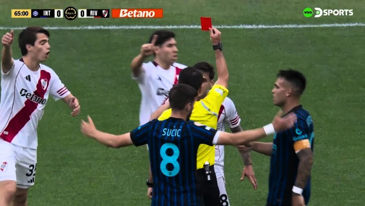 Lucas Martínez Quarta se fue expulsado en River e Inter llegó al 1 a 0 posteriormente
