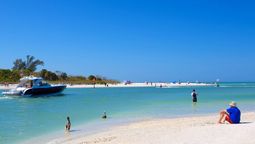 La playa para visitar cerca de Miami que tiene arenas blancas y playas poco explotadas.&nbsp;