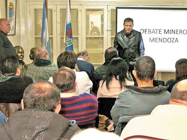 Debate por la minería se dio en el Partido Justicialista