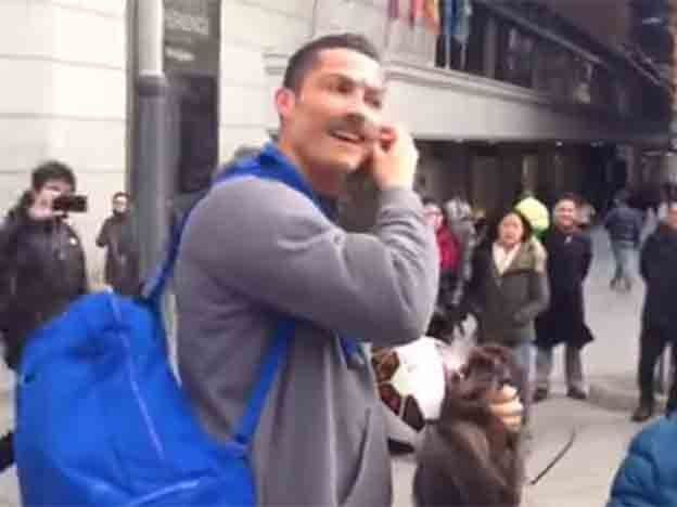 ¡Imperdible video! El costado tierno de Cristiano Ronaldo