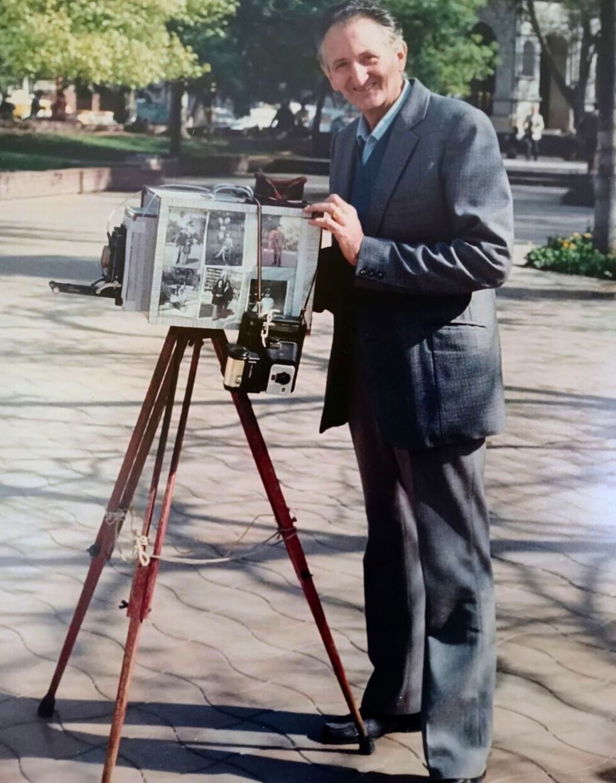 Manuel Castillo creó una empresa fotográfica con más de 150 empleados en los años 50. Manuel Castillo creó una empresa fotográfica con más de 150 empleados en los años 50.