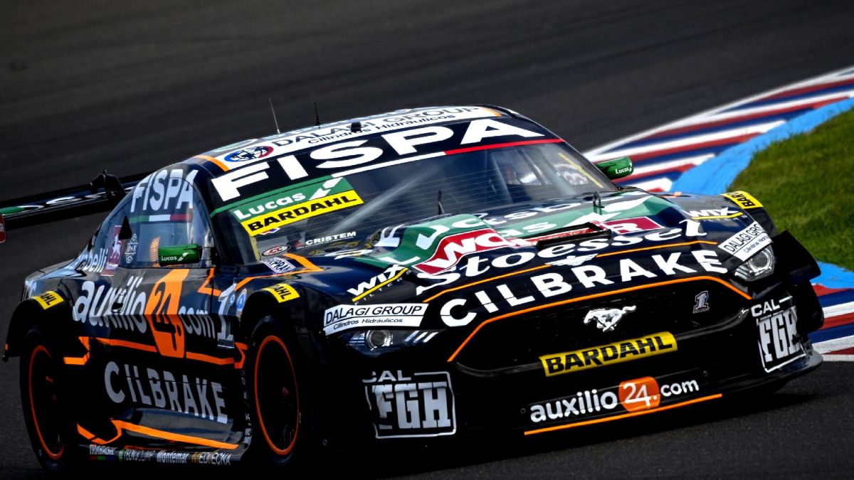 Julián Santero llegó 8° en la final de la competencia disputada en termas de Río Hondo y alcanzó el primer puesto -compartido-  del campeonato de Turismo Carretera.