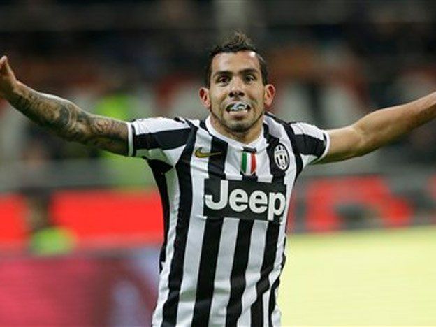 Carlitos Tevez anotó un gran gol y se lo dedicó a su hijo Lito