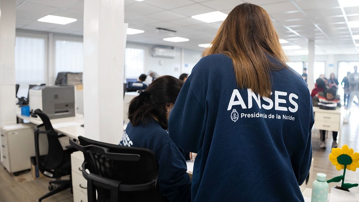 ANSES sorprendió con la mejor noticia de los últimos seis meses para AUH