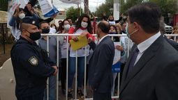 Carina Sedano, del SUTE aseguró que Thomas dijo que los docentes sienten un profundo desprecio por la presencialidad, mientras, Thomas lo desmiente. Él asegura que su frase fue dirigida a los kirchneristas y no a los trabajadores de la educación.&nbsp;