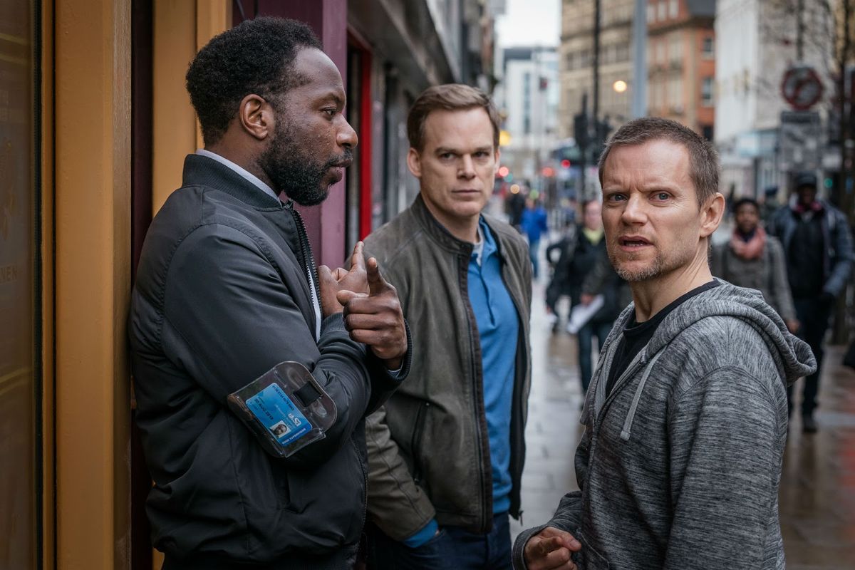 La serie de Netflix de 8 capítulos que arrasa entre los relatos de suspenso