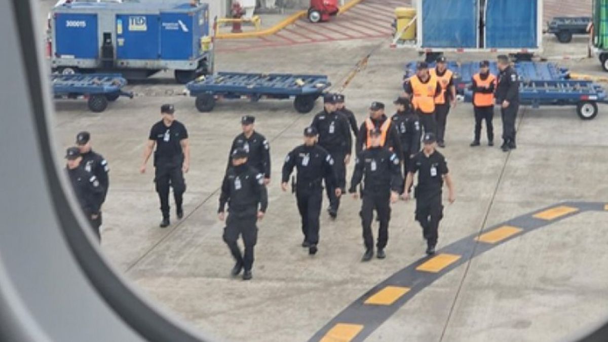 Alerta en Ezeiza: amenaza de bomba en un avión de Aerolíneas Argentinas que despegaba hacia Miami