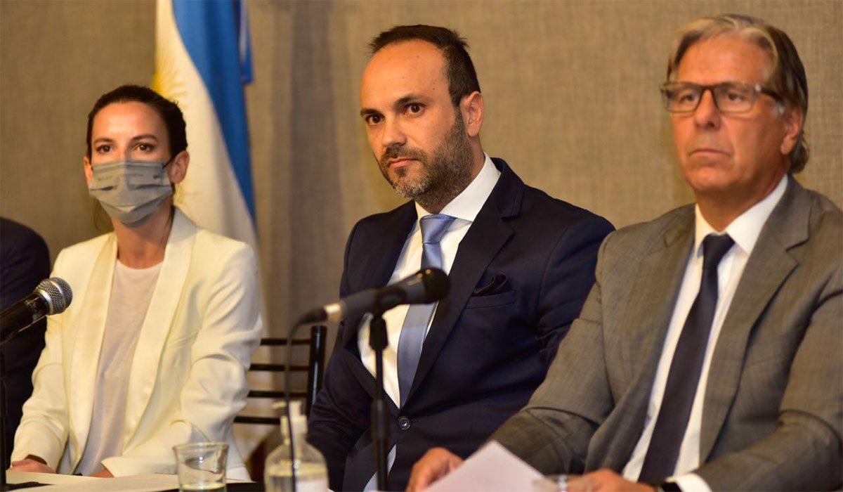 El juez Gauna Henríquez, al centro.