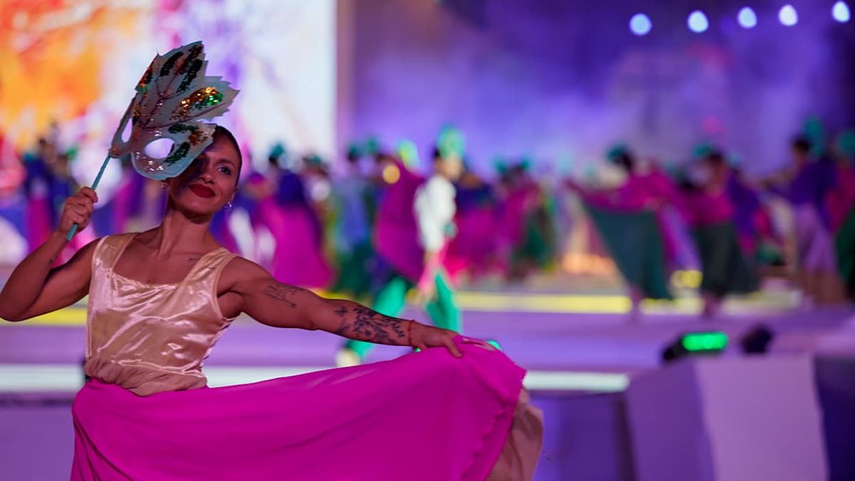 La Vendimia 2025 tuvo su fiesta este sábado con el Acto Central de Guardiana del vino eterno en el teatro griego Frank Romero Day.