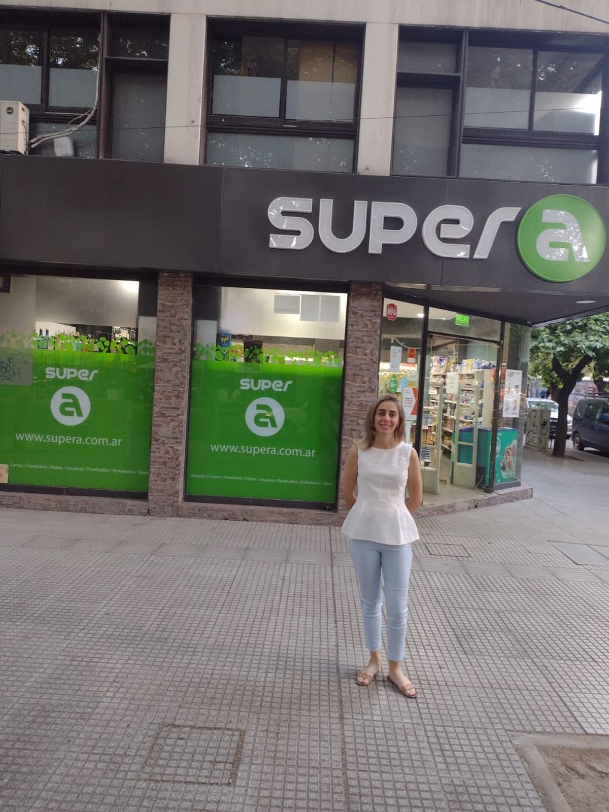 María Eugenia Abraham, Gerente Comercial de la cadena mendocina Súper A