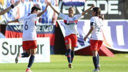 San Lorenzo goleó al Lobo platense y es líder del torneo femenino