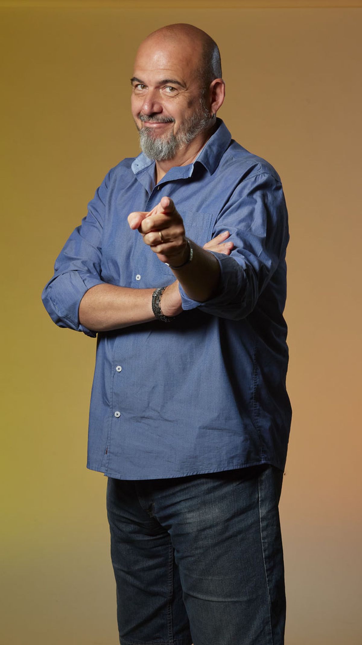 Conexión agro, conducido por Pablo Pérez Delgado, está nominado en la terna de programa agropecuario de TV.