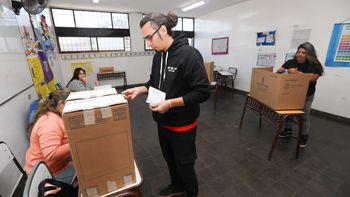 Más de 500.000 mendocinos elegirán concejales el 22 de febrero: el costo total del operativo en Mendoza Más de 500.000 mendocinos elegirán concejales el 22 de febrero: el costo total del operativo en Mendoza