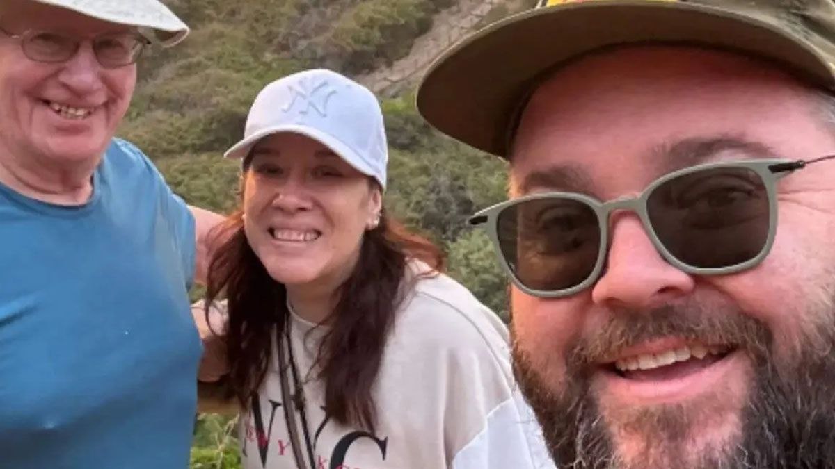 Ben Wood, su esposa y su padre, intentaron rescatar a una mujer que había sido atrastrada mar adentro y murieron ahogados.