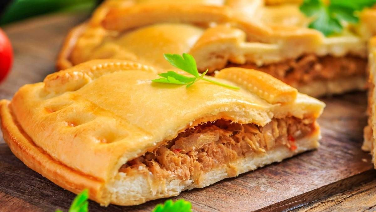 Recetas de Semana Santa: tarta de atún y cebolla con 4 ingredientes.