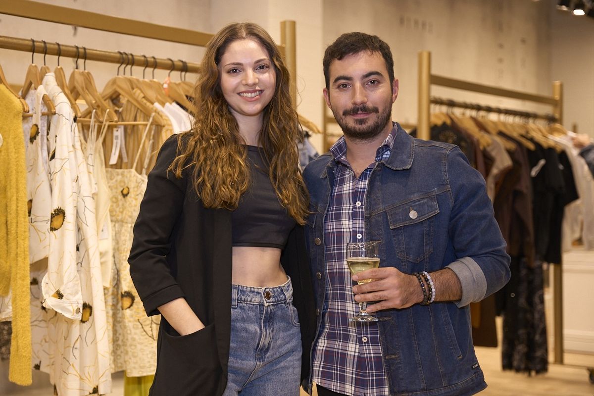 Antonella Prandina y Lucas Castro, de Grupo América, presentes en la presentación de la nueva temporada de Kosiuko. Foto: Axel Lloret/Diario UNO. Antonella Prandina y Lucas Castro, de Grupo América, presentes en la presentación de la nueva temporada de Kosiuko. Foto: Axel Lloret/Diario UNO.