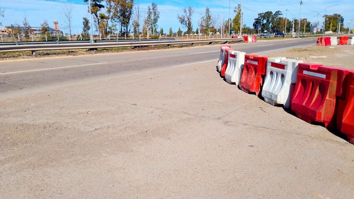 Ya hay trabajos sobre la Ruta 40 para la ampliación del Metrotranvía rumbo al aeropuerto de Mendoza.