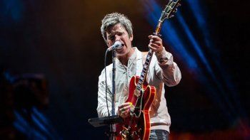 Los 50 años de Noel Gallagher, el hermano provocador de Oasis