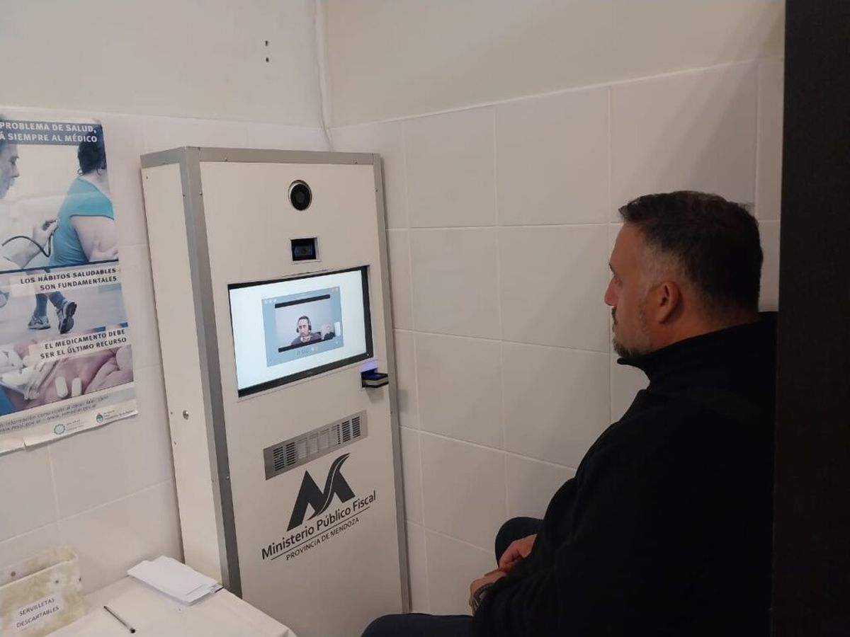 Las denuncias, tanto online como presenciales -y en las estaciones conocidas como Las denuncias, tanto online como presenciales -y en las estaciones conocidas como