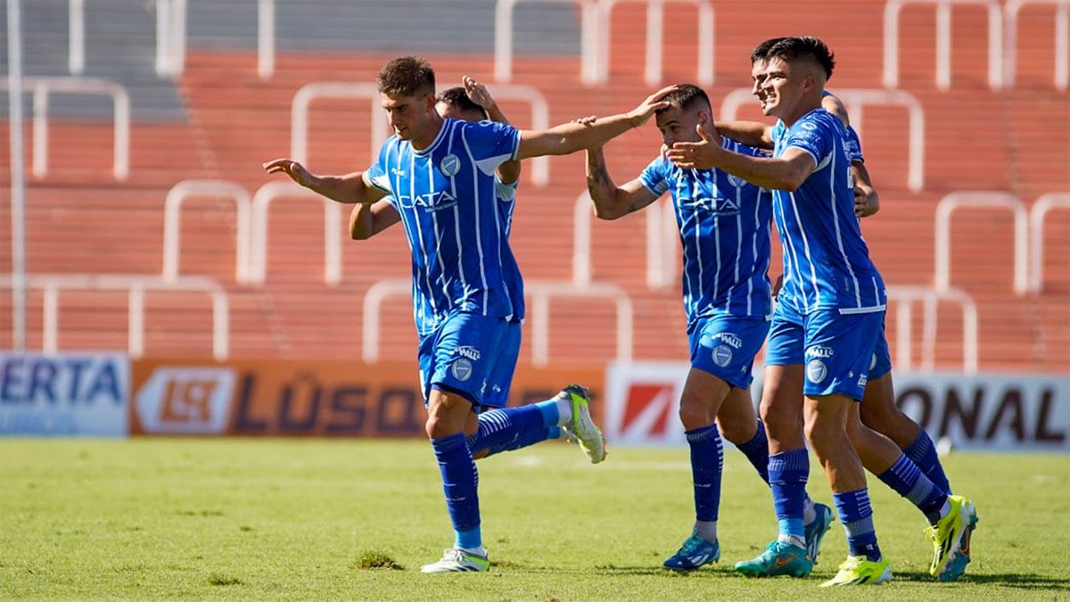 El líder Godoy Cruz visitará a San Lorenzo.