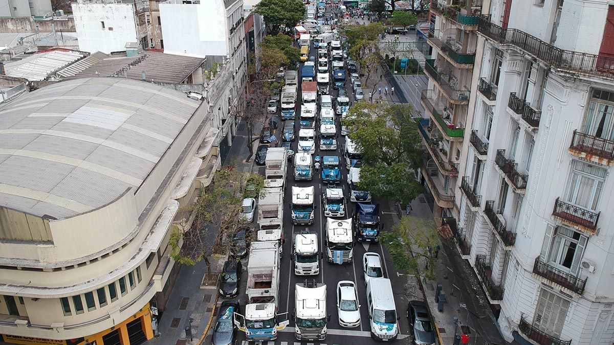 Moyano organizó un caravanazo.