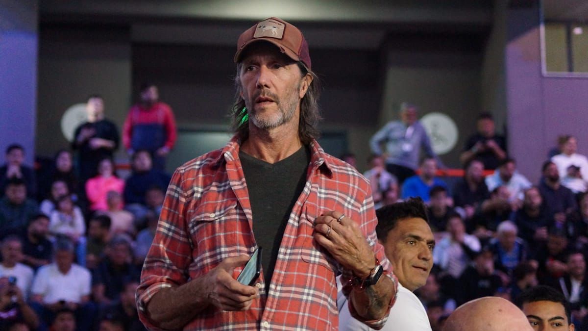 Eduardo Celasco, ex marido de Mecha Sarrabayouse atento a todas las jugadas. Eduardo Celasco, ex marido de Mecha Sarrabayouse atento a todas las jugadas.