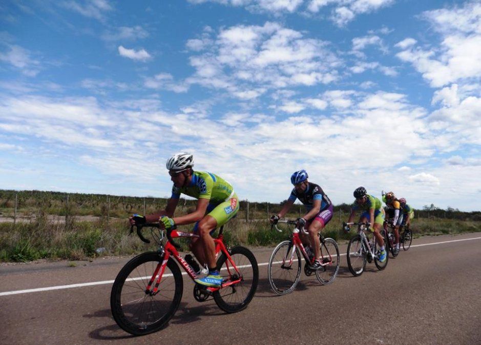 Martín González dentro del Top Ten en el Argentino de ruta