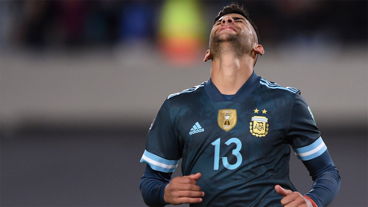 El Cuti Romero anotó de cabeza, pero se lo anularon