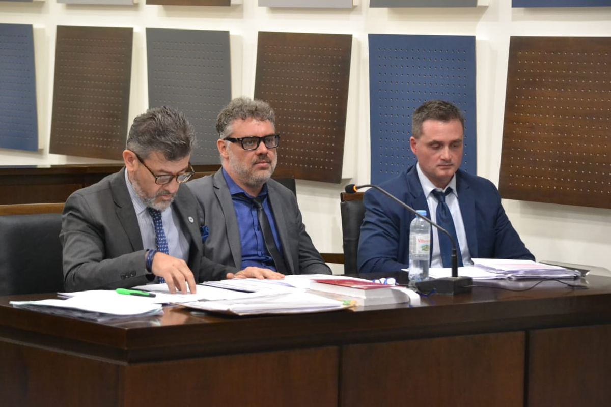 El fiscal Javier Pascua y los abogados Pablo Fallet, en nombre del denunciante, y Armando Chalabe, de Guaymallén.
