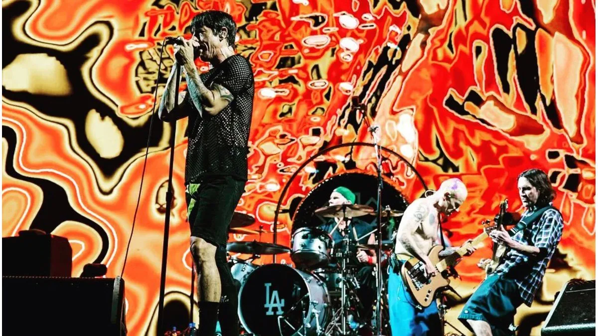 Show brillante. Red Hot Chili Peppers Brandon un apabullante recital. 