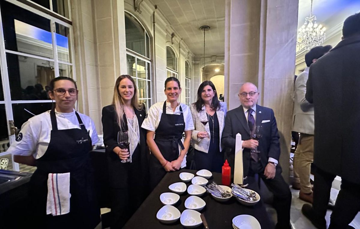 Con cuatro chefs con estrellas Michelin, Mendoza y Buenos Aires se promocionaron en Chile