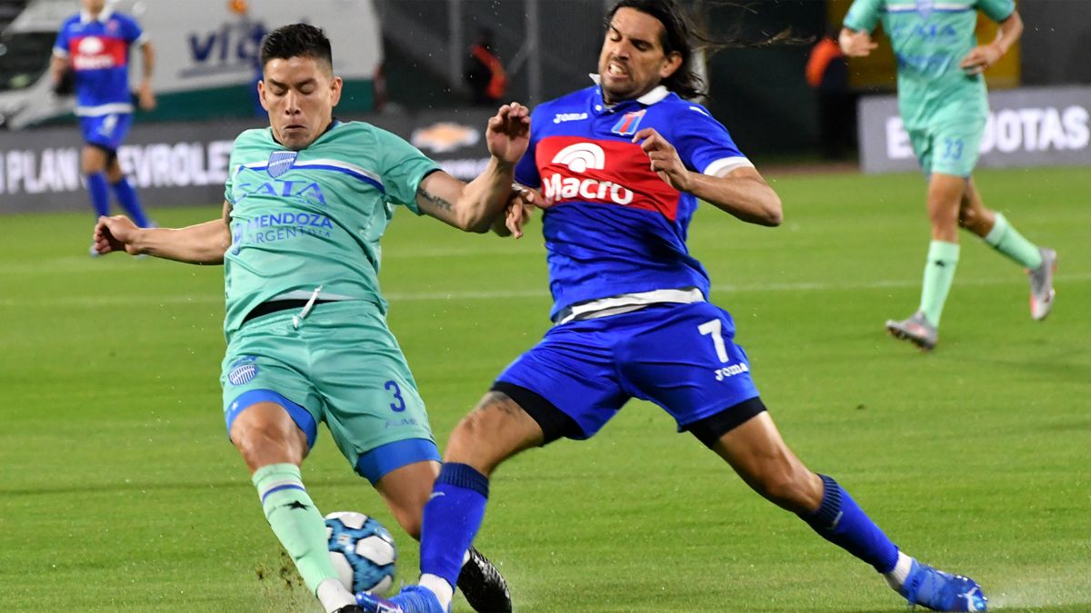 Godoy Cruz y Tigre jugaron un partido parejo por Copa Argentina.