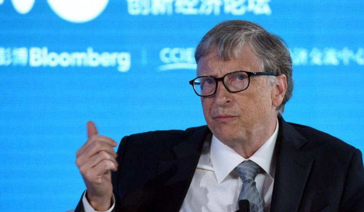 Bill Gates anticipó que en Estados Unidos se podrá volver a una vida normal en la próxima primavera, a mediados de 2021