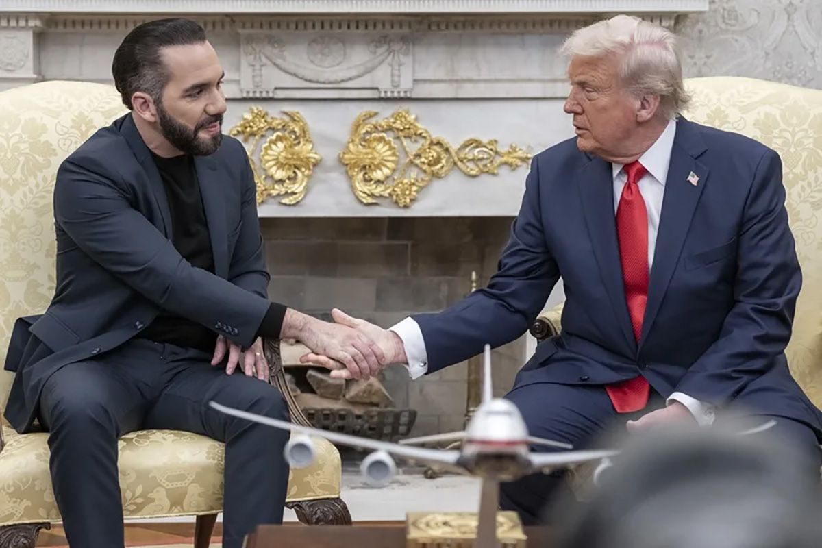 El presidente de Estados Unidos, Donald Trump, durante una reunión con su homólogo de El Salvador, Nayib Bukele (Archivo). Crédito: EFE/Ken Cedeno/Pool. El presidente de Estados Unidos, Donald Trump, durante una reunión con su homólogo de El Salvador, Nayib Bukele (Archivo). Crédito: EFE/Ken Cedeno/Pool.