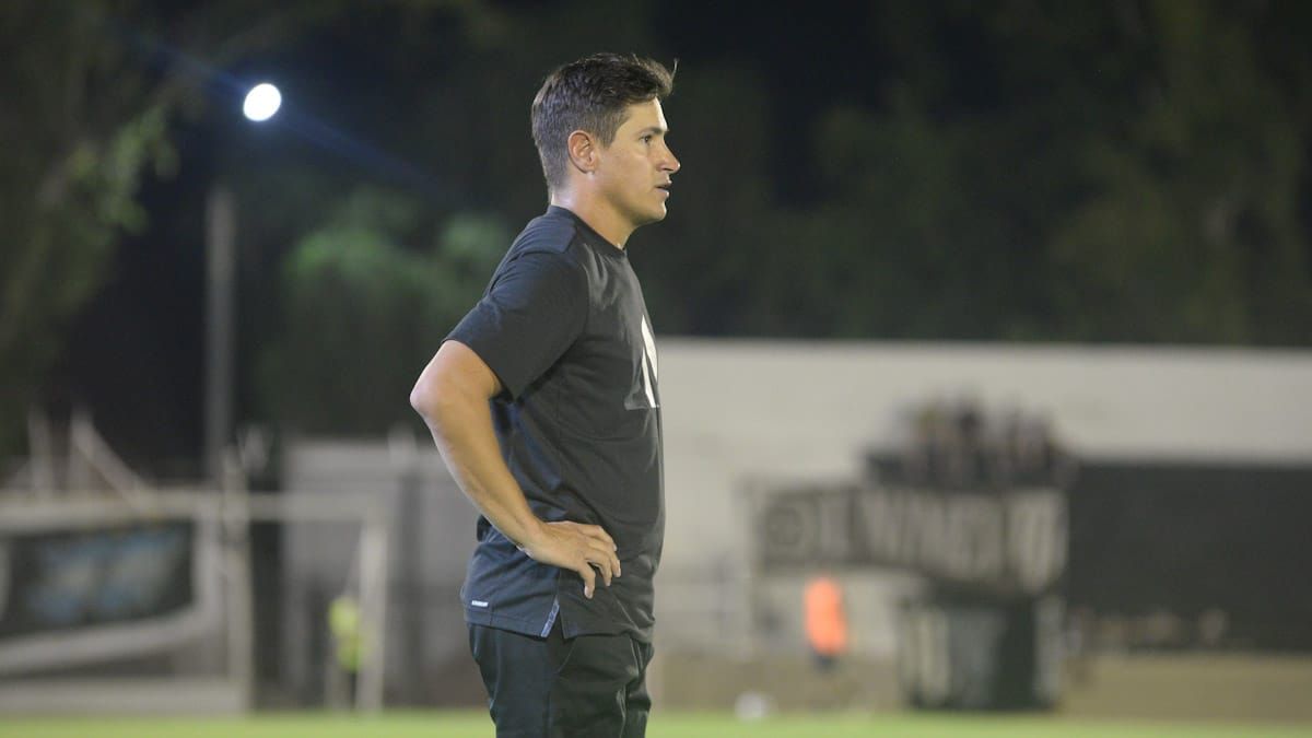 Ezequiel Medrán en el encuentro ante Estudiantes de Río Cuarto. Foto: Martín Pravata/UNO. Ezequiel Medrán en el encuentro ante Estudiantes de Río Cuarto. Foto: Martín Pravata/UNO.