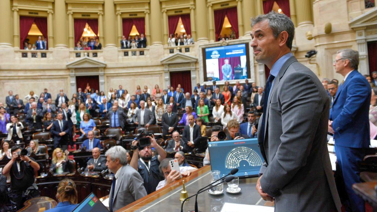 La actividad en el Congreso Nacional no será nula esta semana, pero sí mucho más tranquila por el viaje de 21 legisladores a Estados Unidos. La actividad en el Congreso Nacional no será nula esta semana, pero sí mucho más tranquila por el viaje de 21 legisladores a Estados Unidos.