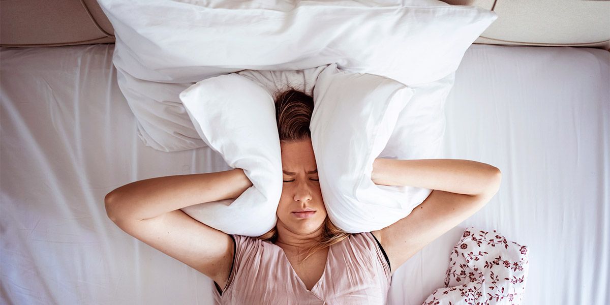 Los ruidos y la música molesta puede traer muchos problemas con los vecinos.