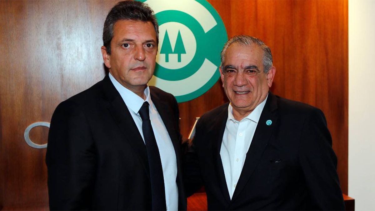 Sergio Massa junto al mendocino Carlos Iannizzotto, presidente de Coninagro.