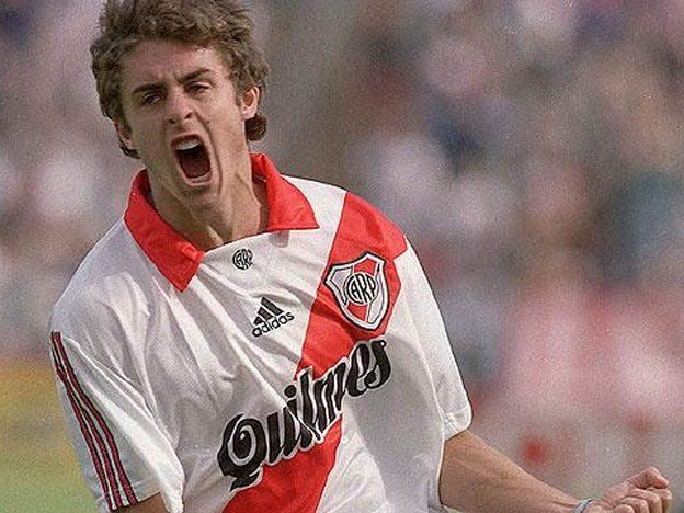 River: Enzo Francescoli inició la operación “Aimar retorno”