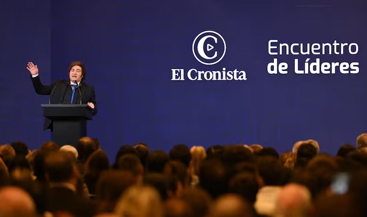 Javier Milei volvió a diferenciarse de Mauricio Macri al que criticó por no hacer ajuste fiscal