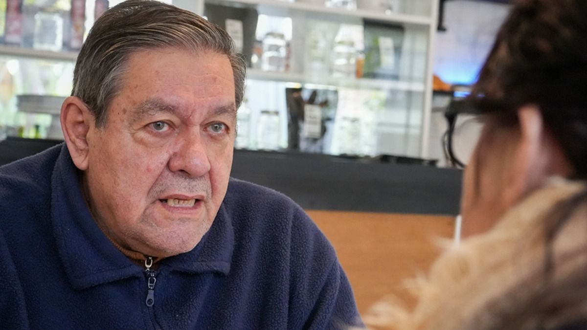 Beto Duarte, un entusiasta de la Educación, continúa estudiando después de haberse jubilado como docente. Beto Duarte, un entusiasta de la Educación, continúa estudiando después de haberse jubilado como docente.